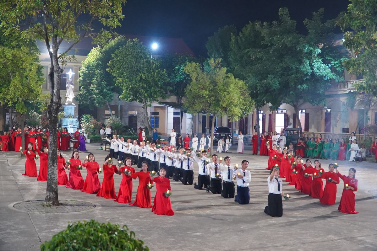 Đội hoa Giáo xứ Ro Lục