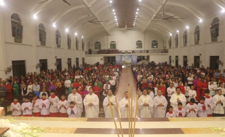 Gia Đình Tận Hiến Giáo Hạt Tây Nam Phú Thọ Hành Hương Năm Thánh Tại Giáo xứ Hoàng Xá