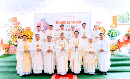 Ơn Chúa Dẫn Đường – Người Con Xuân Vân Trở Về Dâng Lễ Tạ Ơn Đầu Đời Linh Mục