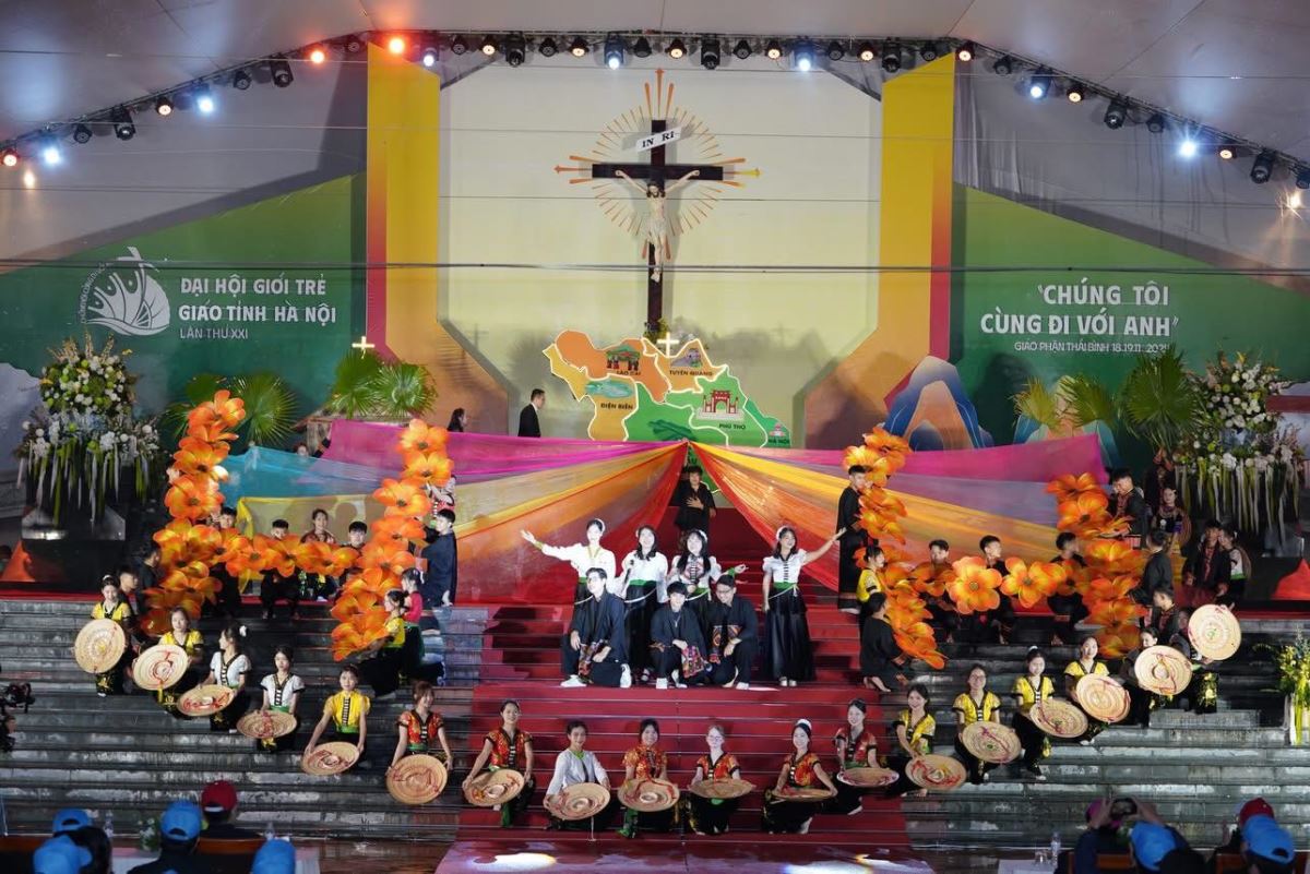 Tiết mục văn nghệ của Giáo phận Hưng Hóa