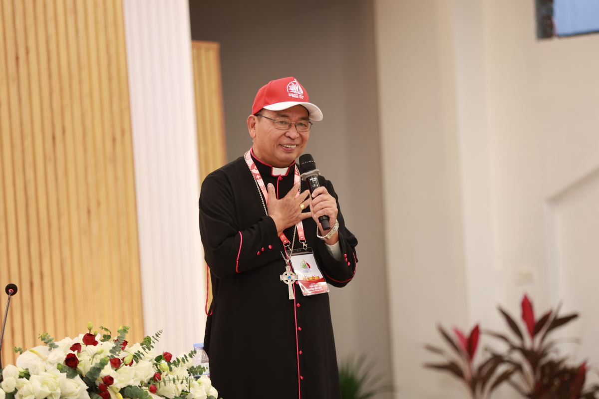 Đức cha Vincent Nguyễn Văn Bản – Gm GP Hải Phòng gặp gỡ các bạn trẻ tại 4.	Nhà Giáo Lý Nhà thờ Chính Tòa