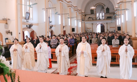 Giáo xứ Tạ Xá Hành Hương Năm Thánh Tại Nhà Thờ Yên Tập