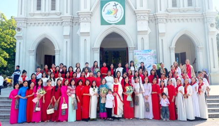 Giáo Xứ Hạ Hiệp Cử Hành Thánh Lễ Tri Ân Quý Thầy Cô Nhân Ngày 20/11