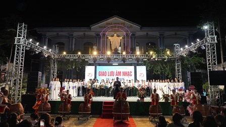 Giáo Xứ Phù Lỗ: Ca Đoàn Cecilia Mừng Kỷ Niệm 25 Năm Thành Lập và Phục Vụ