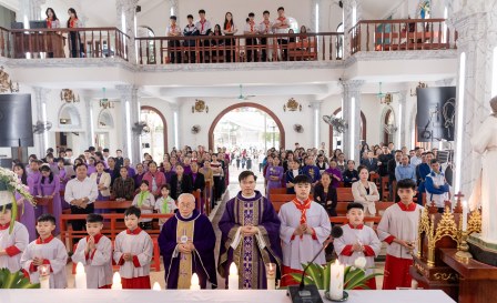 Giáo Họ Cù Sơn – Giáo Xứ Mộc Hoàn Chầu Mình Thánh Chúa Và Chia Tay Cha Cố Antôn Dương Phú Oanh