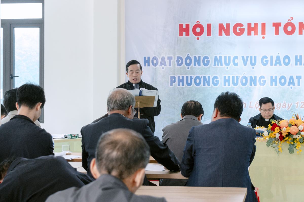 Cha Giuse Doãn Văn Huy - Phụ trách Ban Thánh nhạc Giáo hạt