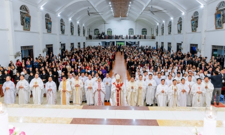 Thánh Lễ Hành Hương Năm Thánh Tại Giáo Hạt TNPT, Kỷ Niệm 5 Năm Thánh Hiến Nhà Thờ &130 Năm Thành Lập Giáo Xứ Hoàng Xá