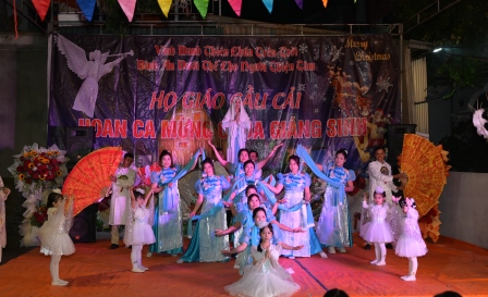 Cung nghinh Chúa Hài Đồng, Thánh lễ vọng và hoan ca mừng Chúa Giáng Sinh 2025 tại giáo họ Cầu Cải