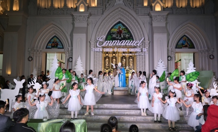 Giáo xứ Cát Ngòi: Đêm hoan ca, diễn nguyện và Thánh lễ đêm mừng Chúa Giáng Sinh 2025