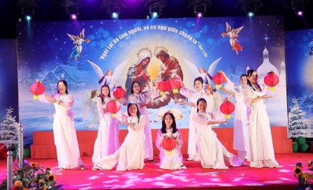 Giáo Xứ Việt Trì: Đêm Hoan Ca Và Thánh Lễ Mừng Chúa Giáng Sinh 2025