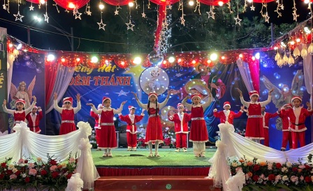 Giáo Xứ Vân Đồn: Đêm Hoan Ca - Diễn Nguyện Và Thánh Lễ Mừng Chúa Giáng Sinh