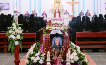 Thánh Lễ An Táng Nữ Tu Têrêsa Phạm Thị Phụ – Hội Dòng Mến Thánh Giá Hưng Hóa