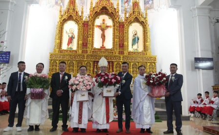 Thánh Lễ Tạ Ơn Mừng Kỷ Niệm Hôn Phối Tại Giáo Xứ Yên Bái