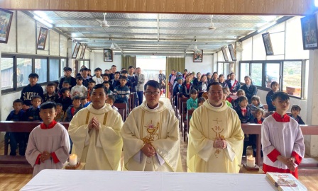 Giáo Họ Tả Giàng Phình Tổ Chức Tất Niên: Tả Giàng Phình – Cùng đi với Chúa Thánh Thần