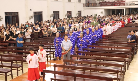 Chúa Nhật Lễ Lá - Khai mạc Tuần Thánh tại Giáo xứ Hoàng Xá