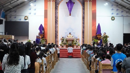 Thánh Lễ Thứ Năm Tuần Thánh Tại Giáo Xứ Phù Lao