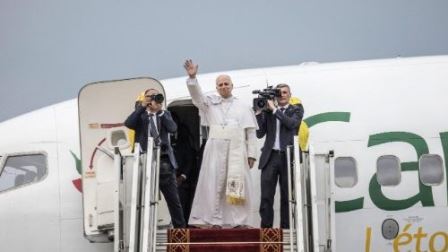 Highlights] Ngày 16/04/2026, ĐTC.Lêô đến thăm thành phố Bamenda, Camarun