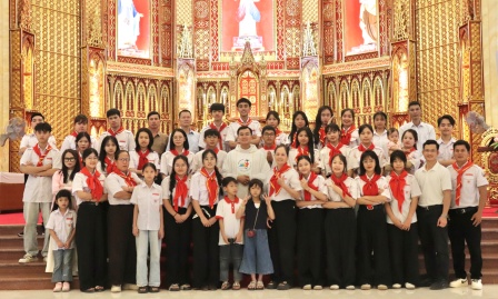 Huynh – Dự Trưởng Giáo Xứ Hoàng Xá Hành Hương Và Trải Nghiệm Hè 2026