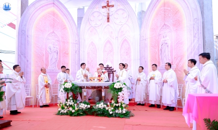 Thánh Lễ Đặt Viên Đá Góc Tường Nhà Thờ Giáo Họ Núi Nồng