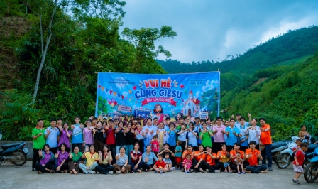 Giới Trẻ Giáo Hạt Tây Bắc Phú Thọ Tổ Chức Hội Chợ Cho Thiếu Nhi Giáo Họ Khe Nhồi