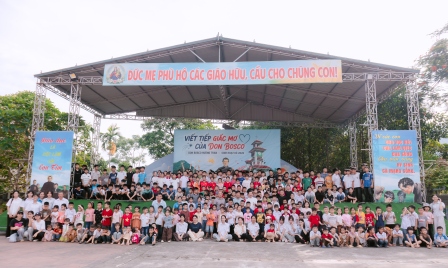 Cộng Đoàn Don Bosco Hương Tran: Rộn Ràng Tiếng Cười Trong Ngày Khai Mạc Chương Trình Sinh Hoạt Hè 2026