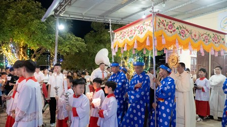 Giáo Xứ Mộc Châu Long Trọng Cử Hành Đại Lễ Kính Mình Và Máu Thánh Chúa Kitô