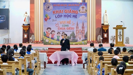 Giáo xứ Phù Lao Khai Giảng Lớp Học Hè Cho Các Em Thiếu Nhi
