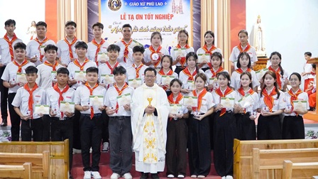 Giáo Xứ Phù Lao: Thánh Lễ Tạ Ơn Của Các Em Học Sinh Tốt Nghiệp Trung Học Phổ Thông Năm 2026