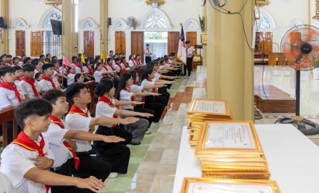 Hiệp Đoàn Phêrô Nguyễn Khắc Tự – Giáo Hạt Hà-Tuyên-Hùng: Bế Mạc Sa Mạc Huấn Luyện Dự Trưởng “Hừng Đông 55”