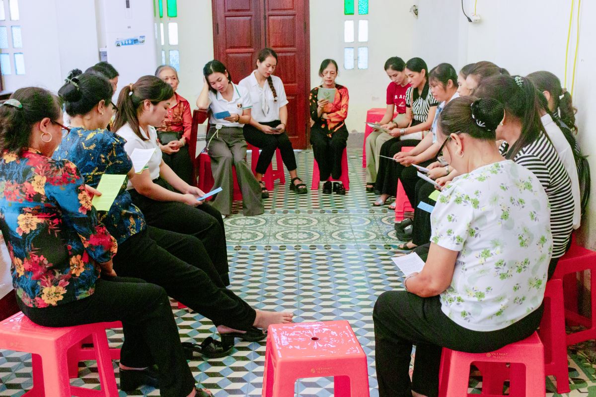 Các nhóm thực hành chia sẻ Lời Chúa