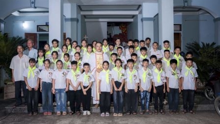 Chuẩn xứ Đồng Hoa: 43 em thiếu nhi Xưng tội – Rước lễ lần đầu trong ngày mừng lễ Đức Maria Hồn Xác Lên Trời