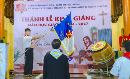 Giáo xứ Mộc Hoàn: “Với Chúa, Em Lớn Khôn” - Hành trình Năm học Giáo Lý mới 2026 – 2027