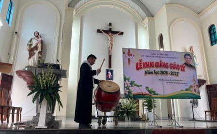 Giáo xứ Phú Hữu: Khai giảng Năm học Giáo lý 2026–2027