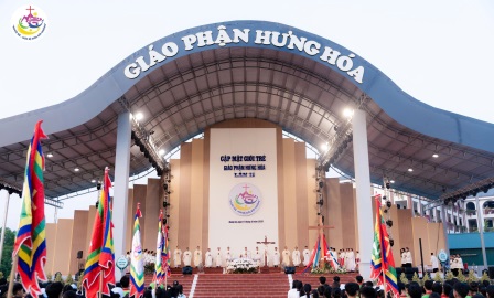 Hơn 5.000 bạn trẻ Giáo phận Hưng Hóa quy tụ tại Hoàng Xá trong Ngày gặp mặt lần thứ II